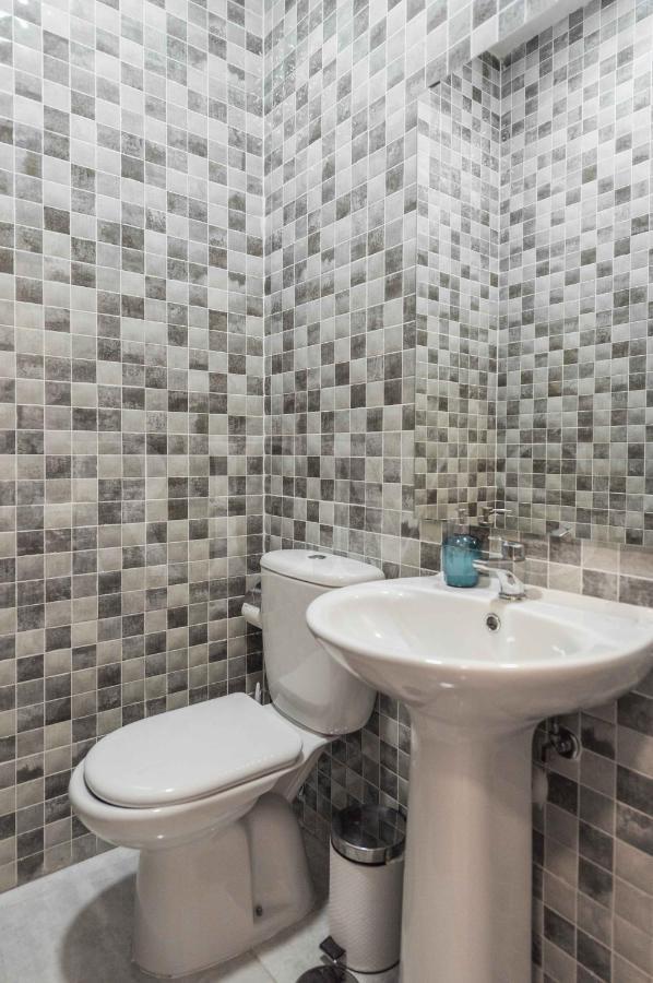 3Br Apartment With Parking And Patio In The Center By Rems Malaga Exterior photo