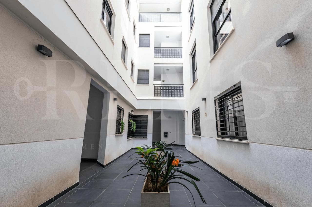 3Br Apartment With Parking And Patio In The Center By Rems Malaga Exterior photo